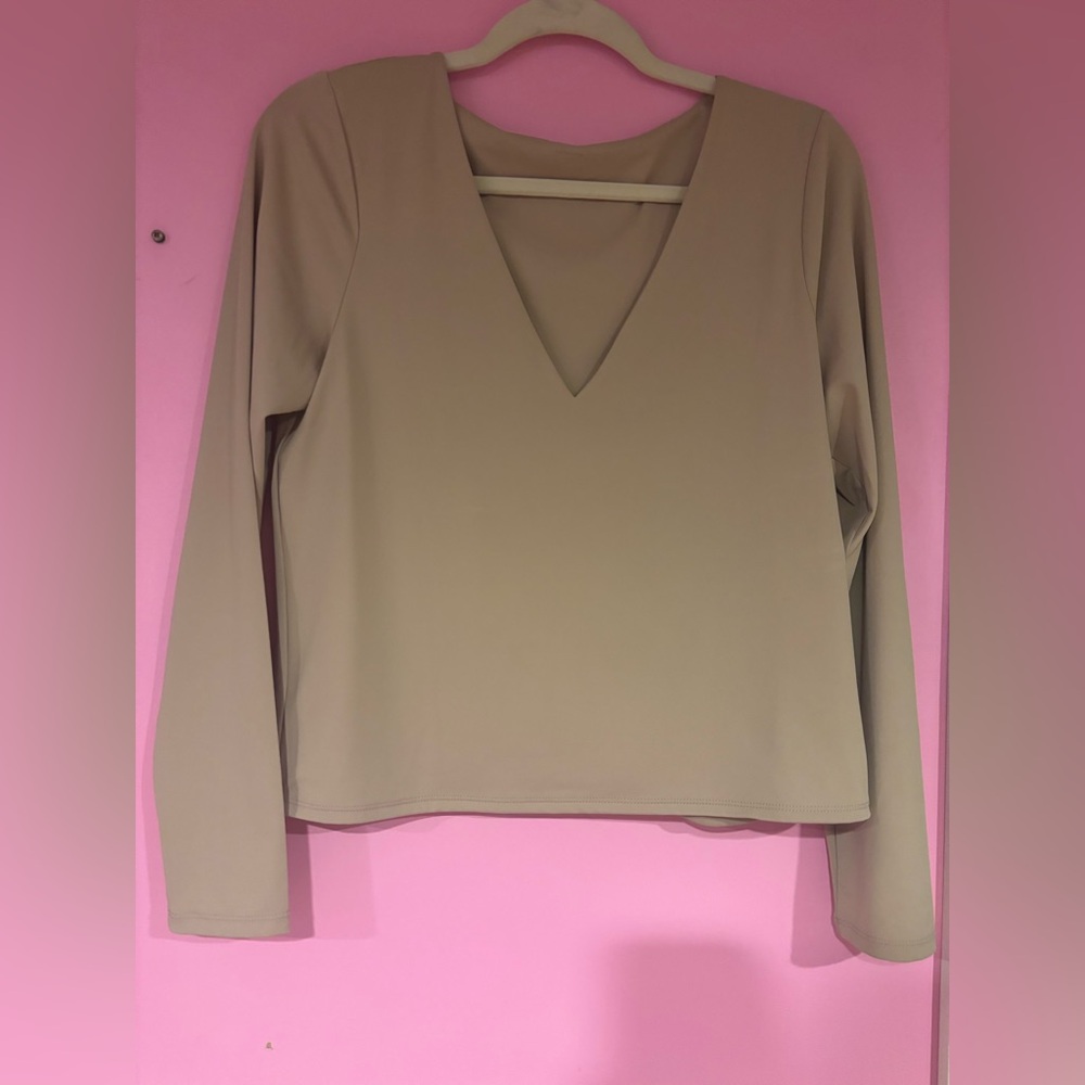 NWT Double Layer Sculpting Crop T-Shirt